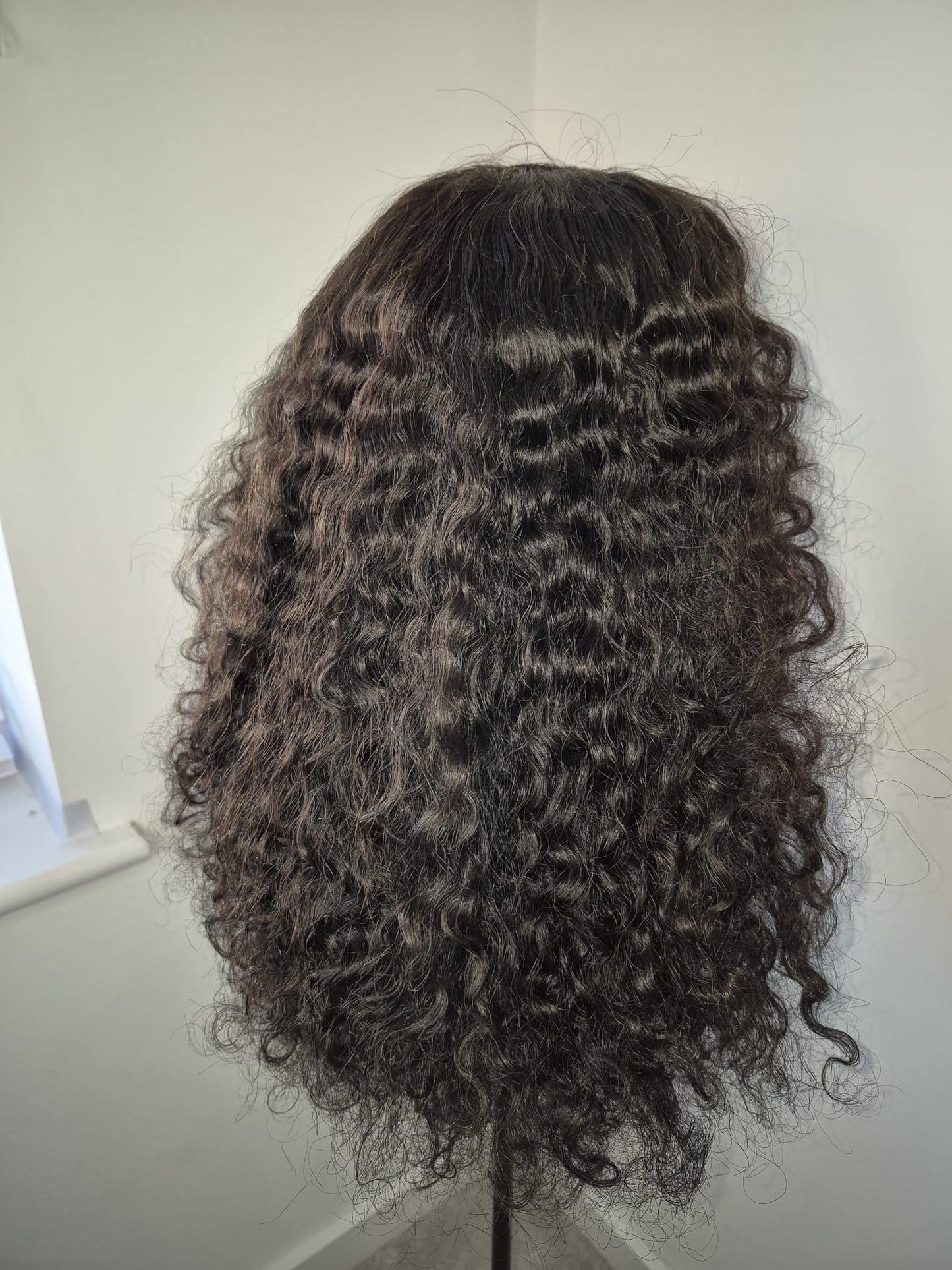 Viola curls