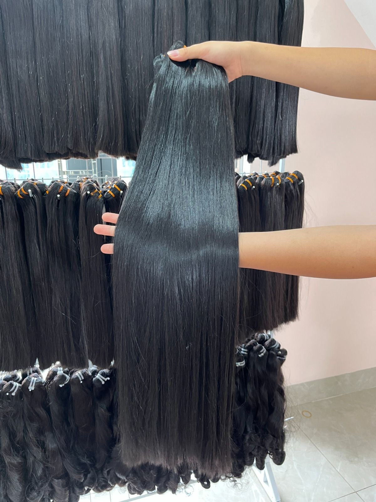 Super Double Drawn|Raw Bone Straight Hair UK | 100g Bundle 20" | Premium Quality £75 Per Bundle| Saafluxurystrands